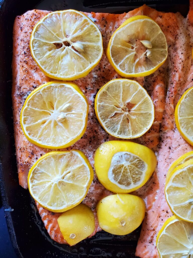 Baked Salmon w/ Lemon
