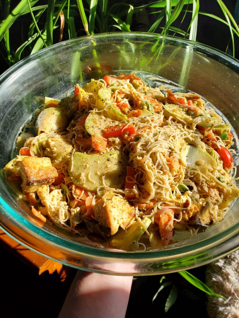 Salad w/ Vermicelli, Kohlrabi, & Avocado