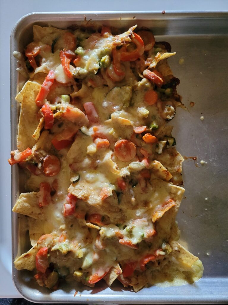 Nachos w/ Vermicelli, Lettuce, & AvocadoNachos w/ Vermicelli, Lettuce, & Avocado Dip