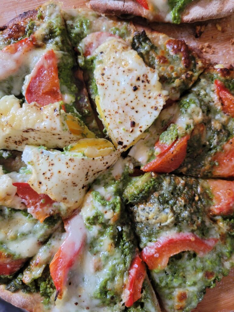 Barbecue Pizza w/ Spinach, Tomatoes, & Fresh Mozzarella