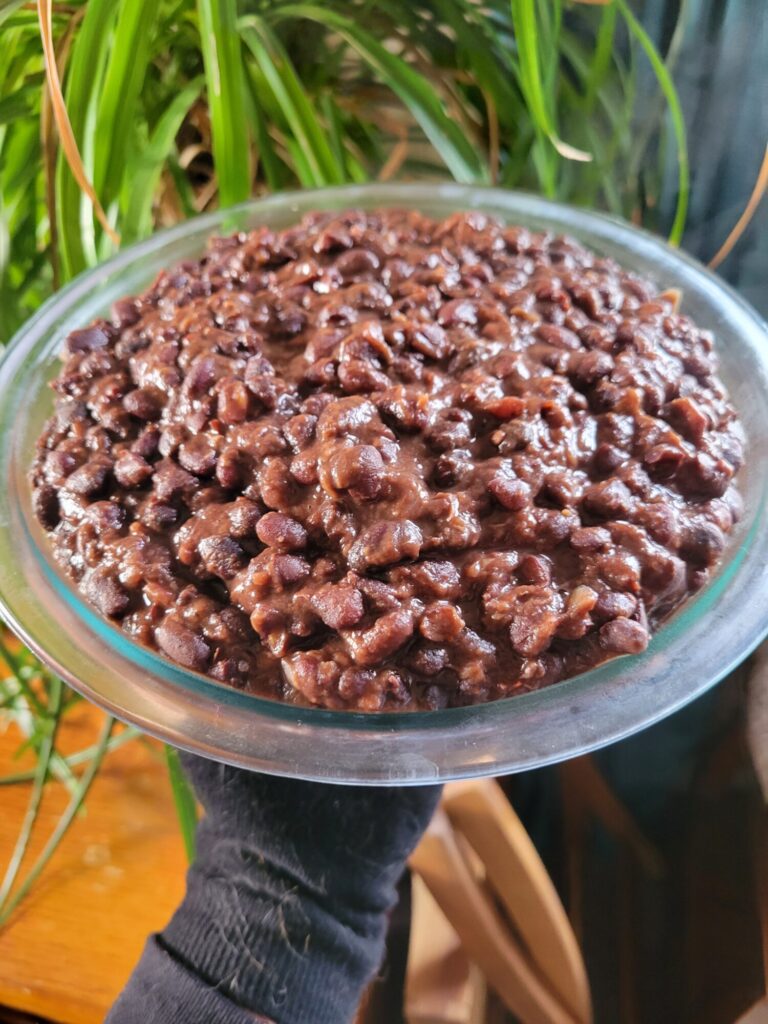 Slow Cooker Black Beans w/ Bananas & Thai Chilis