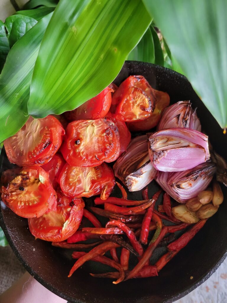 Potluck Enchilada Sauce w/ Thai Chilis