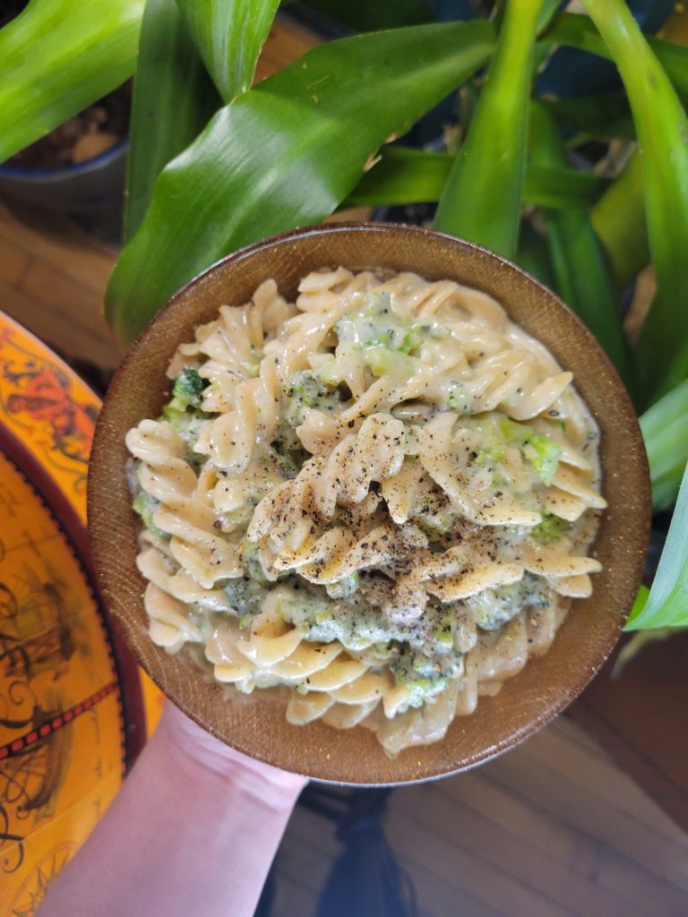 Fusilli w/ Alfredo, Broccoli, & Stilton Blue Cheese