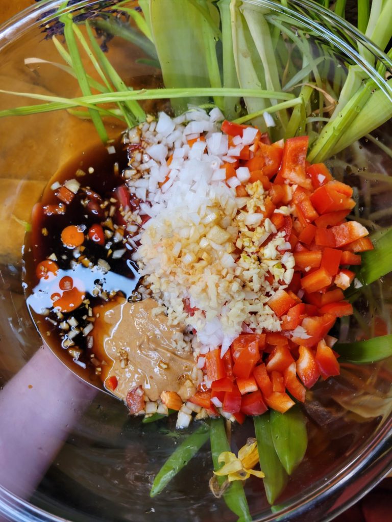 Vermicelli Salad w/ Carrots, Bell Peppers, & Scallions