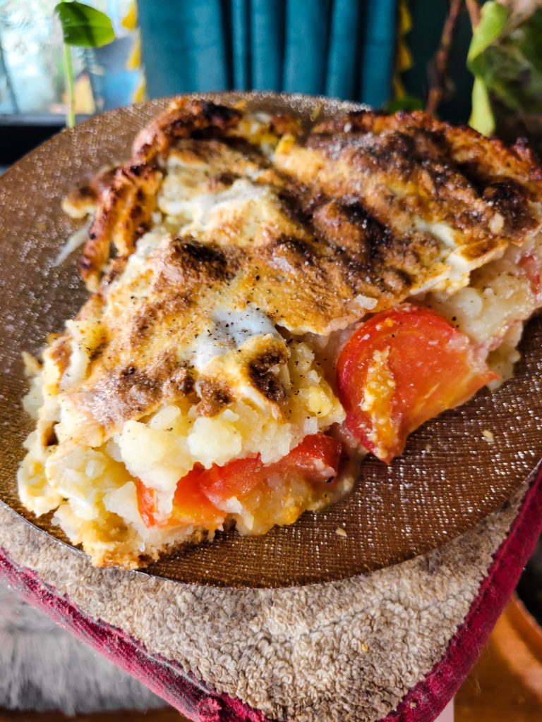 Deep Dish Pizza w/ Mashed Potatoes, Tomatoes, & Fresh Mozzarella