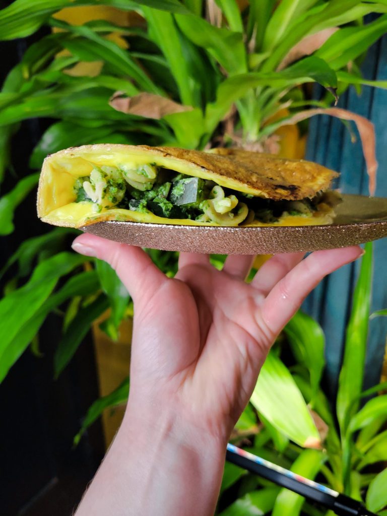 Omelette w/ Spinach Pasta Salad & Avocado