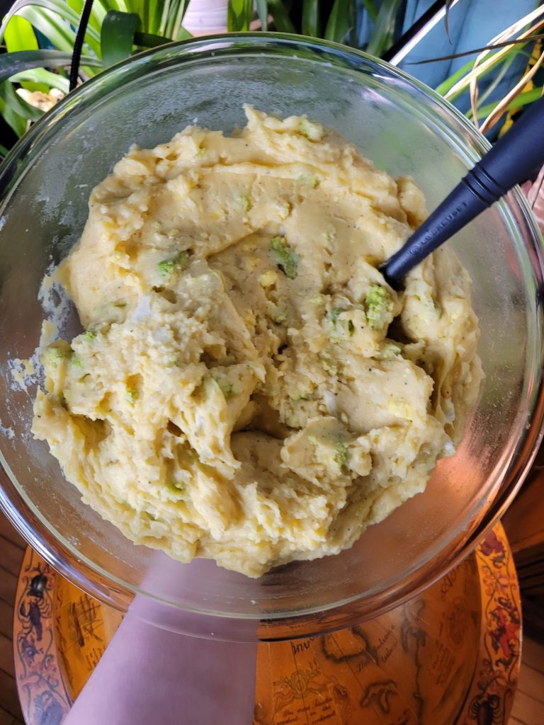 Mashed Potatoes w/ Cauliflower & Cheddar
