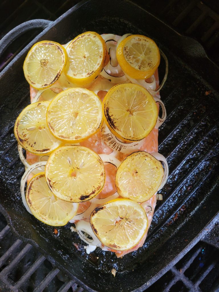 Barbecue Salmon w/ Lemon & Onion