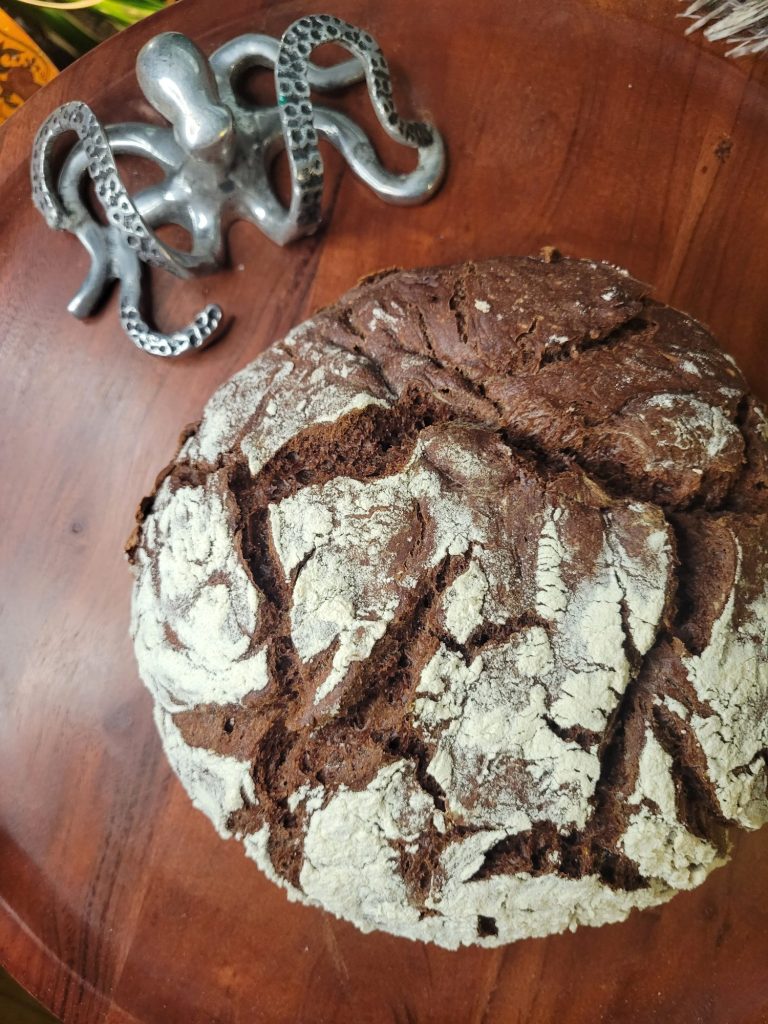 No-knead Dutch Oven Chocolate Bread w/ Cocoa Powder