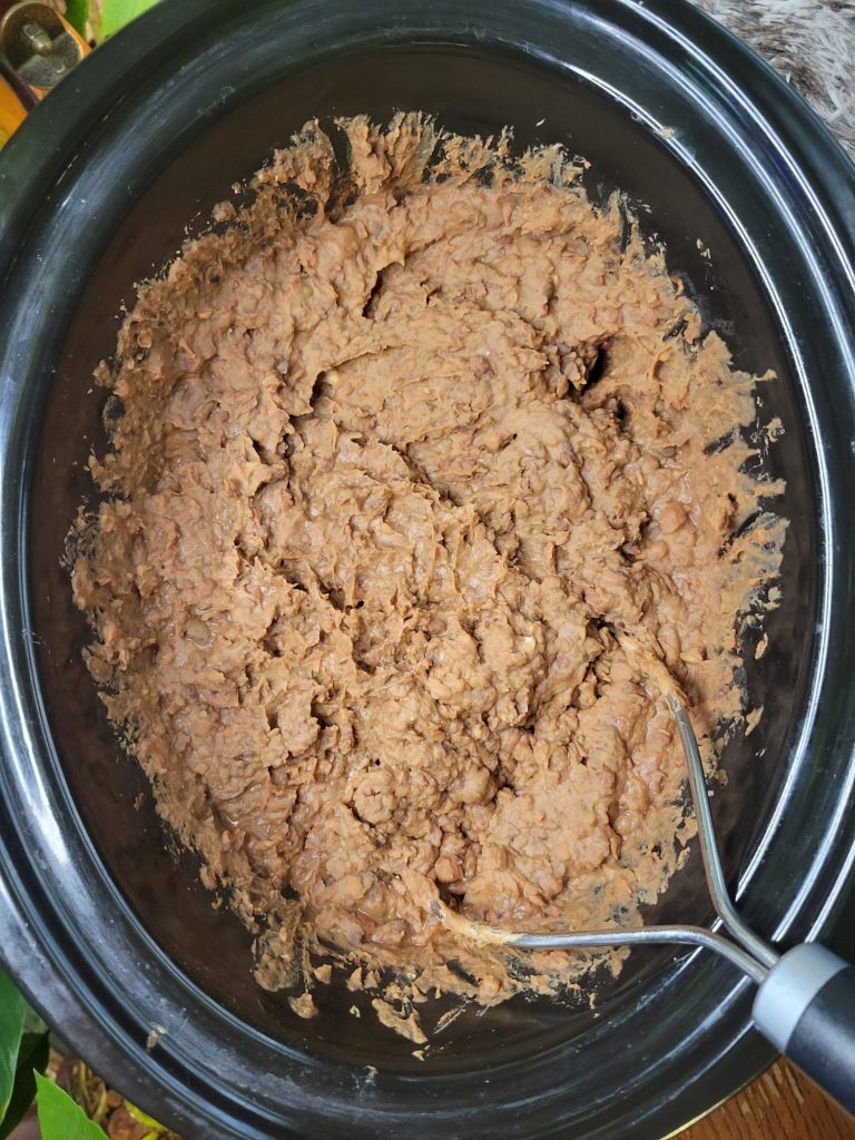Slow Cooker No-fry Refried Pinto Beans w/ Carolina Reapers
