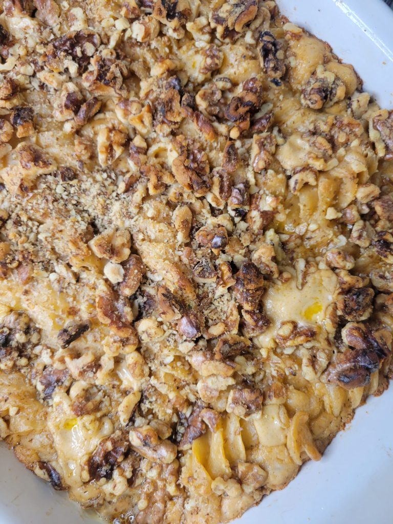 Macaroni & Cheese w/ Cheddar, Cream Cheese, & Walnuts